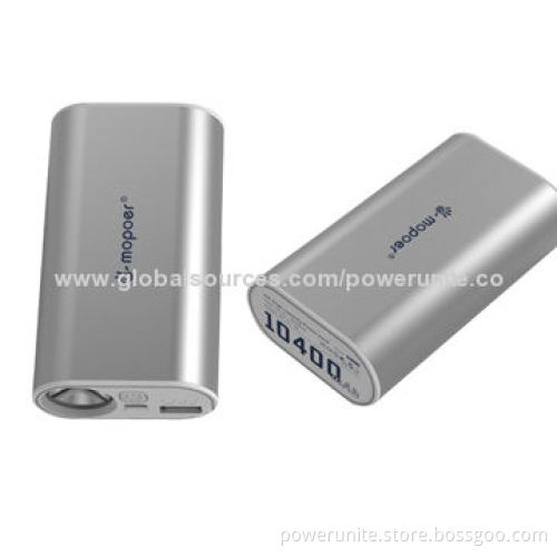 Portable Mobile Phone Chargers with 10,400mAh Capacity, M322
